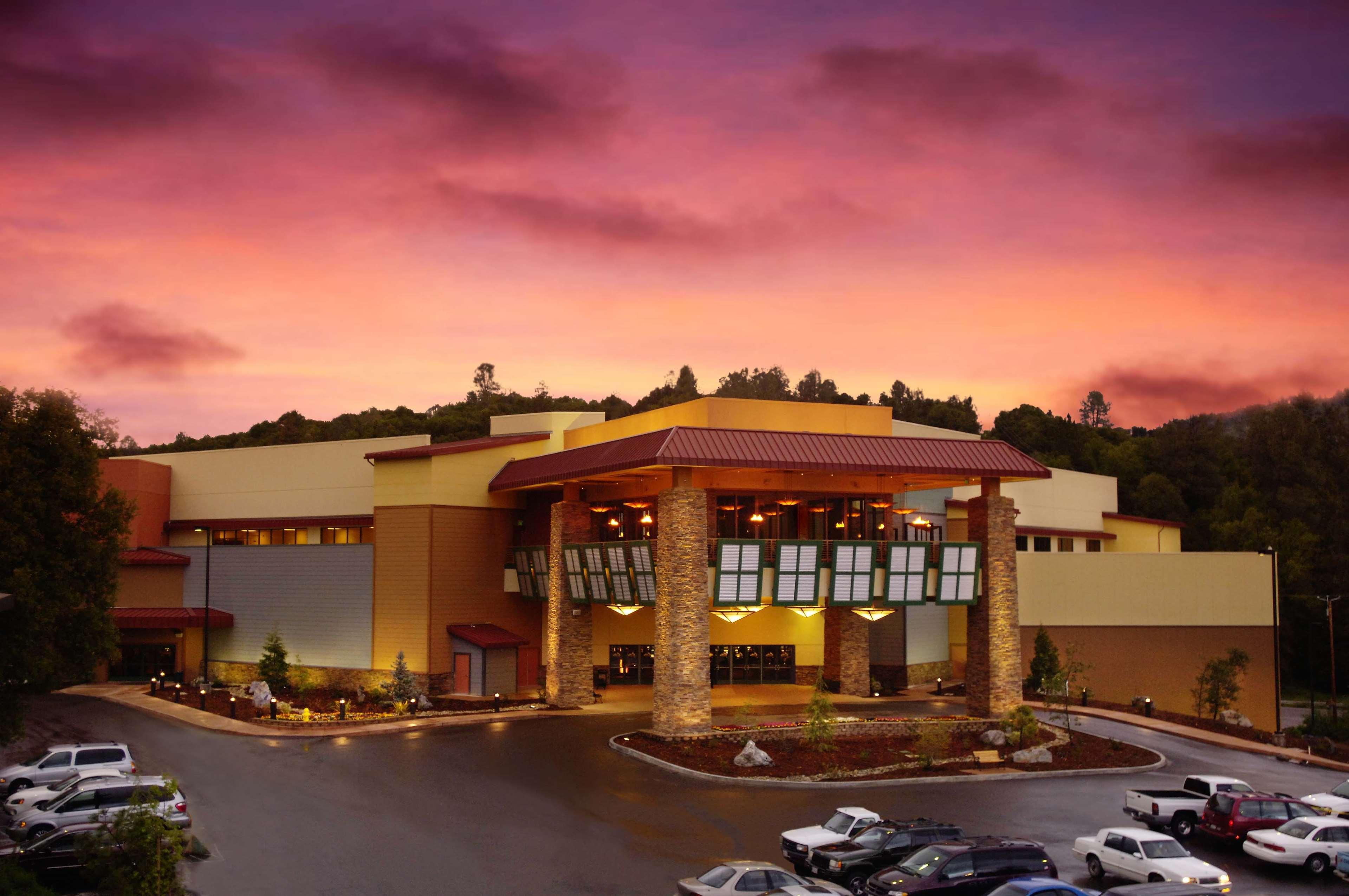 Best Western Plus Sonora Oaks Hotel And Conference Center Екстериор снимка
